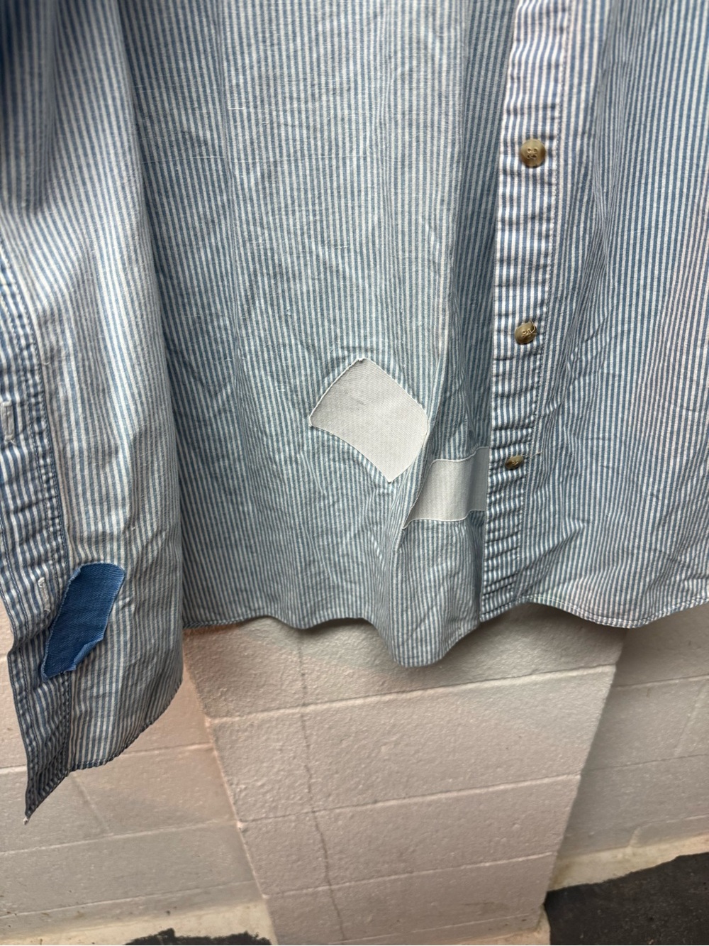 Embroidered Light Blue Striped Short-Sleeve Shirt - Picture 4 of 7